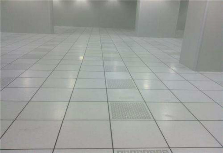 教室地面鋪設(shè)項(xiàng)目